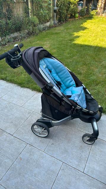 4moms Buggy met regenhoes, reiswieg, tasjes en oplader beschikbaar voor biedingen
