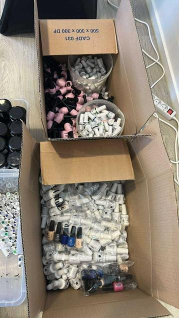 350+ stuks beschikbaar voor biedingen