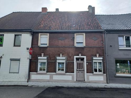 Maison entre pignons avec jardin et garage, Immo, Maisons à vendre, Tournai, 200 à 500 m², Maison 2 façades, D