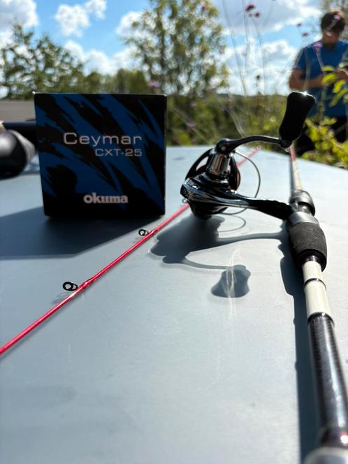 Okuma hengel met de bijbehorende Okuma Ceymar CXT-25 molen, Watersport en Boten, Hengelsport | Roofvissen, Molen, Ophalen