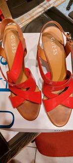 Schoenen Guess fuchsia maat 40, Ophalen of Verzenden, Zo goed als nieuw, Roze