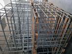 Draadkorven op houten pallet, Ophalen