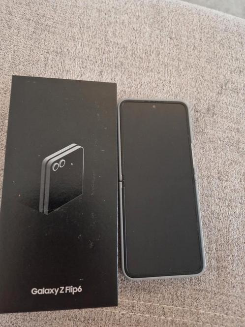 samsung galaxy Z flip 6, Telecommunicatie, Mobiele telefoons | Samsung, Zo goed als nieuw, Galaxy Z Flip, Ophalen