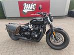Triumph Bobber Black 1200 2018 800km, Motoren, Motoren | Triumph, 2 cilinders, Bedrijf, Meer dan 35 kW, 1200 cc
