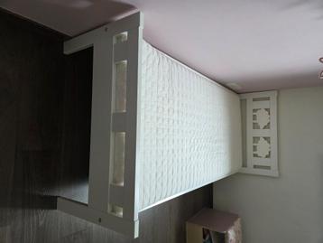 Kinderbed + lattenbodem en matras beschikbaar voor biedingen