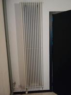 Design radiator met thermostaatknop, Doe-het-zelf en Bouw, Verwarming en Radiatoren, Ophalen, Gebruikt, Radiator