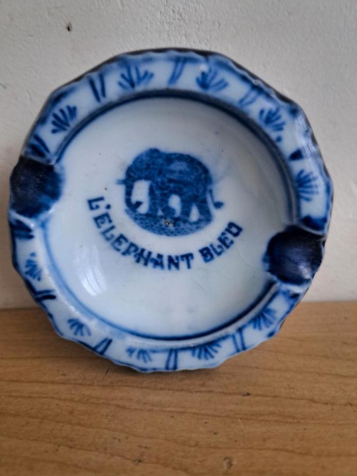 Bougeoir et cendrier vintage L'ELEPHANT BLEU années 1980s, Antiek en Kunst, Antiek | Wandborden en Tegels, Ophalen of Verzenden