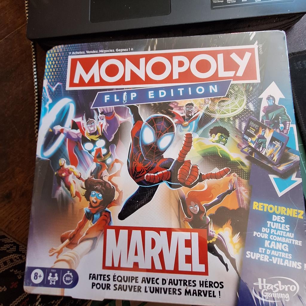 MONOPOLY MARVEL FLIP, Cinq joueurs ou plus, Envoi, Utilisé, Hasbro