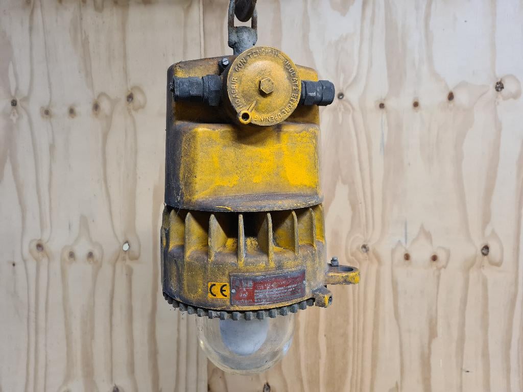 Zeer mooie bunker lampen / explosief vrije lampen Hoog ca 50, Ophalen