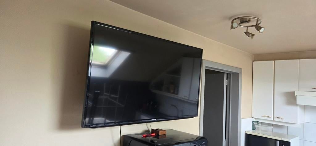 Samsung led tv(enkel met muurbeugel 40inch), TV, Hi-fi & Vidéo, Télévisions, Enlèvement, LED, Samsung