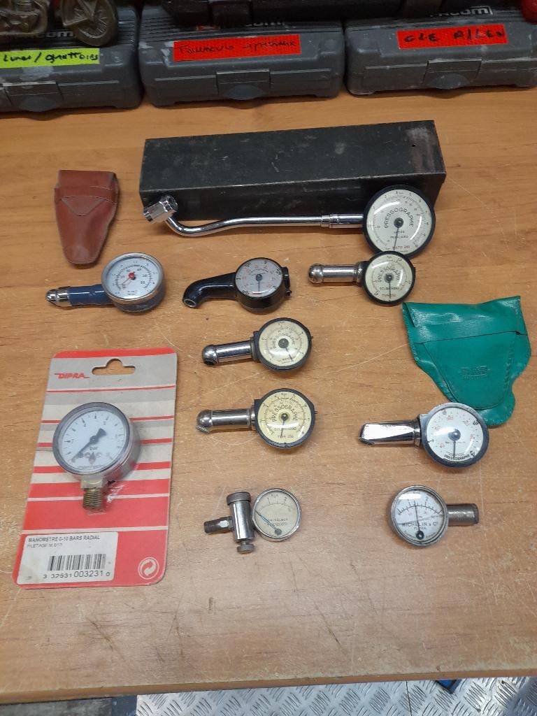 Set van verschillende Michelin-manometers, Verzamelen, Merken en Reclamevoorwerpen, Gebruikt, Overige typen, Verzenden