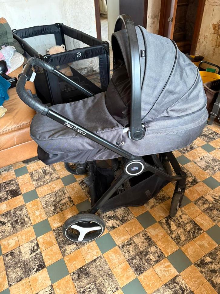 Chicco trio 3 en 1 best friend, Enfants & Bébés, Poussettes & Combinaisons, Comme neuf, Poussette, Enlèvement ou Envoi