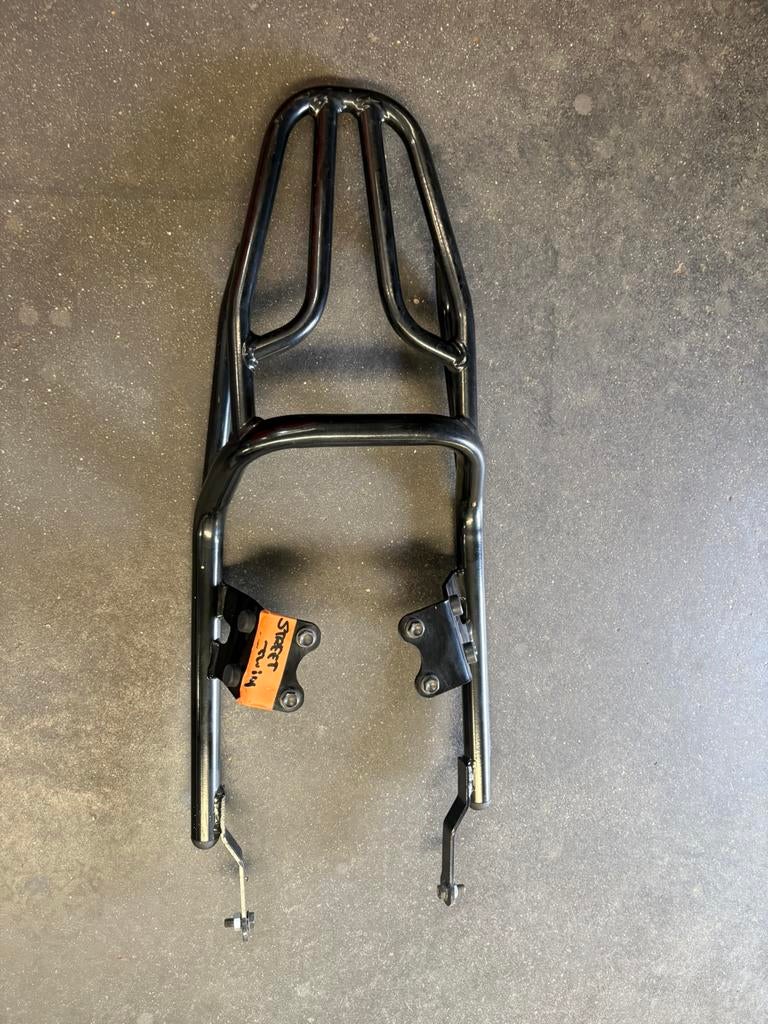 Triumph street twin 900, Particulier