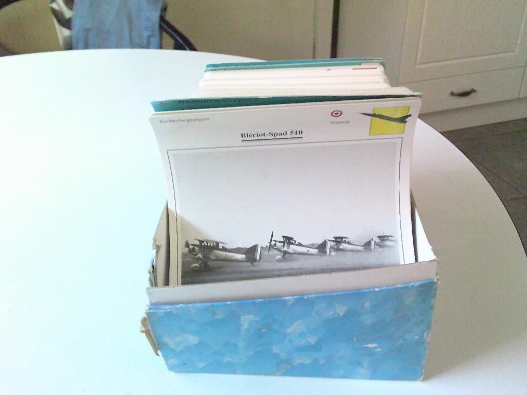 volledige doos  prentenjacht vliegtuigen, Collections, Actions de supermarché, Enlèvement