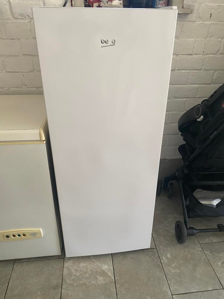 Diepvries met vakjes, Elektronische apparatuur, Vriezers en Diepvrieskisten, Ophalen, Zo goed als nieuw