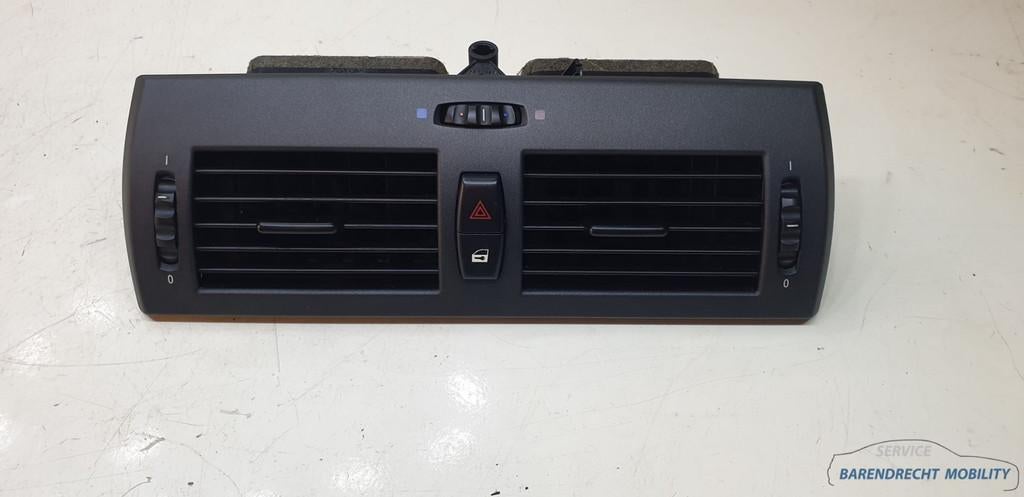 Luchtrooster BMW X3 E83 midden origineel gebruikt 2003 / 201, Petuelring 130
80788  Munich, DE, Gebruikt, Info@bmw.de, BMW