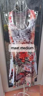 Prachtige kleedjes maat medium, Kleding | Dames, Jurken, Ophalen of Verzenden