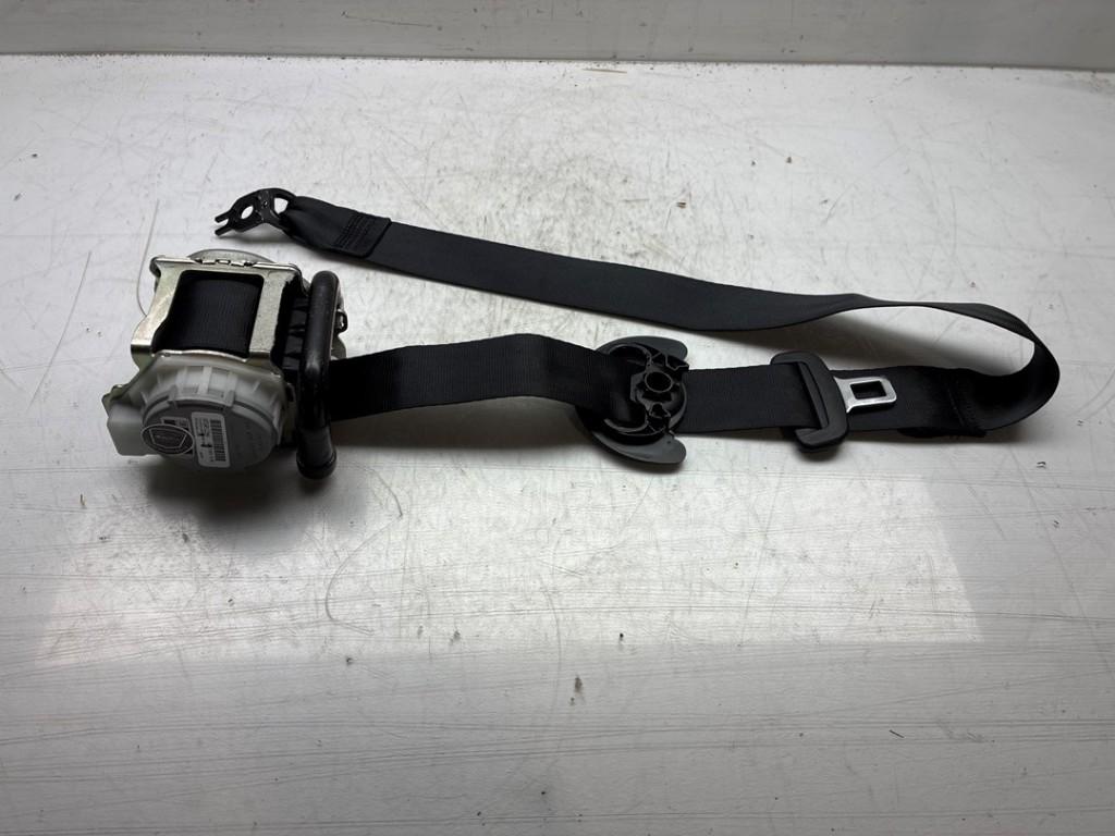 VEILIGHEIDSGORDEL RECHTS VOOR Caddy Cargo V (SBA / SBH), Dhr. J. Ham, Gebruikt, Volkswagen, Administratie@autoham.nl