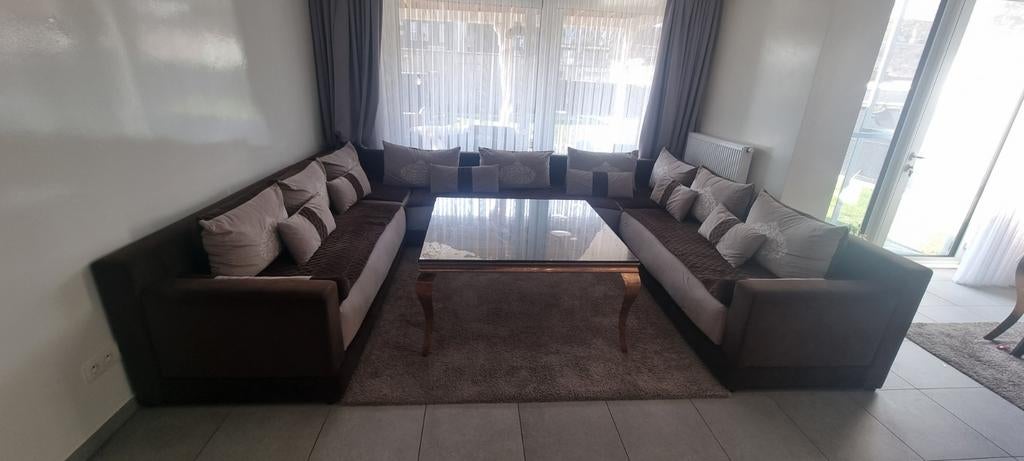 Mooi 3 Hoek zetel moet dringend weg, Ophalen