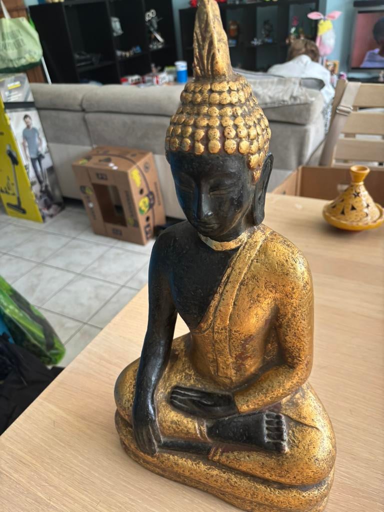 Statue de Bouddha dorée, Enlèvement, Utilisé