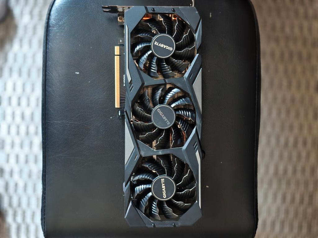 RTX 2070 SUPER très bon état, Informatique & Logiciels, PCI-Express 3, Enlèvement ou Envoi, GDDR6, Comme neuf