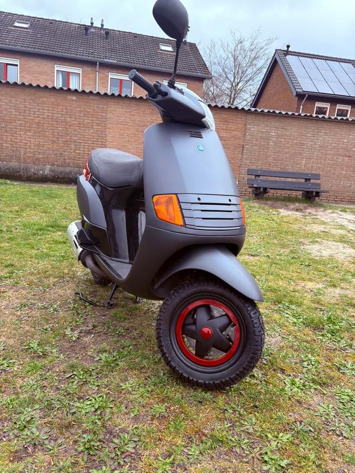 Piaggio skr 125, Vélos & Vélomoteurs, Scooters | Piaggio, Comme neuf, Enlèvement