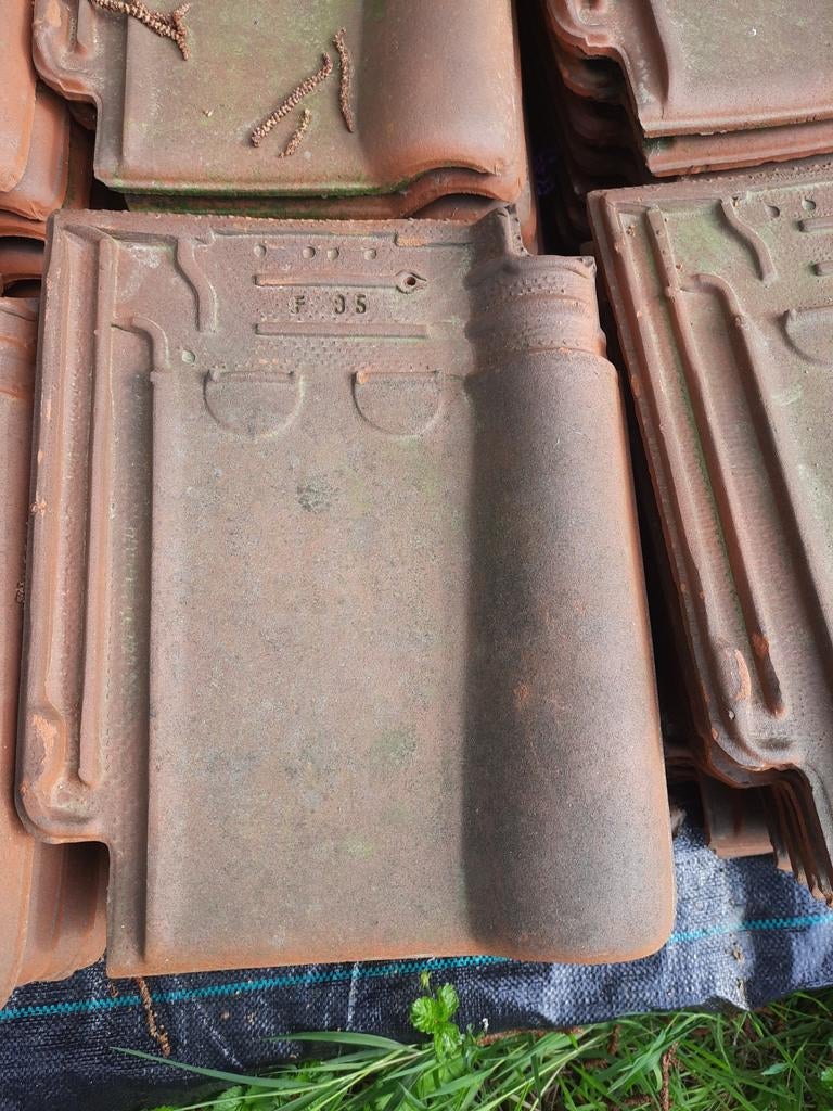 Dakpannen, 91 stuks, Pottelberg F95, Doe-het-zelf en Bouw, Dakpannen en Dakbedekking, Ophalen, Gebruikt, Steen of Klei, Dakpannen