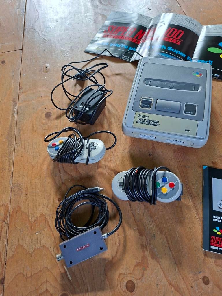 Super nintendo 16 bit spelcomputer 1994, Games en Spelcomputers, Spelcomputers | Nintendo Super NES, Ophalen