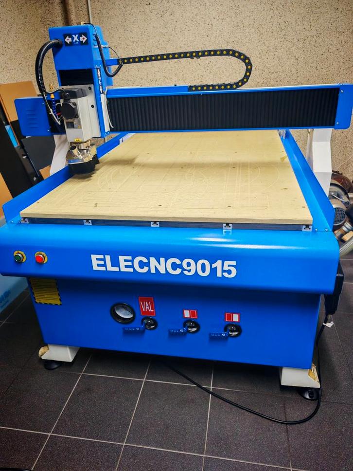 Cnc freesmachine, Bricolage & Construction, Outillage | Fraiseuses, Enlèvement ou Envoi