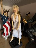 Levensgroot beeld Marilyn Monroe met blazer, Enlèvement