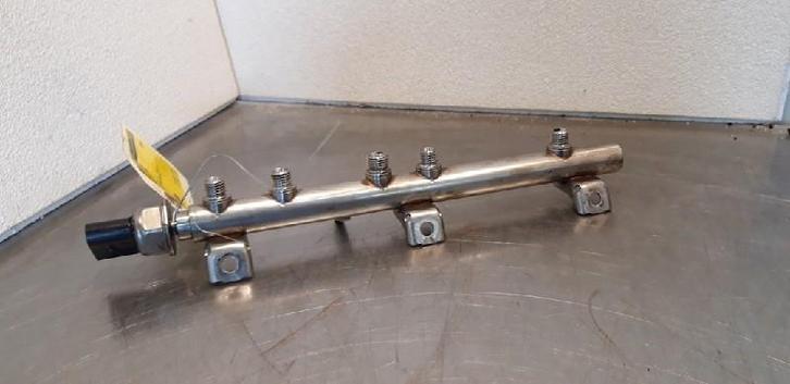 RAMPE D'INJECTION BMW 1 serie (E81) (|13537562474|7562474|), Autos : Pièces & Accessoires, Systèmes à carburant, BMW, Utilisé