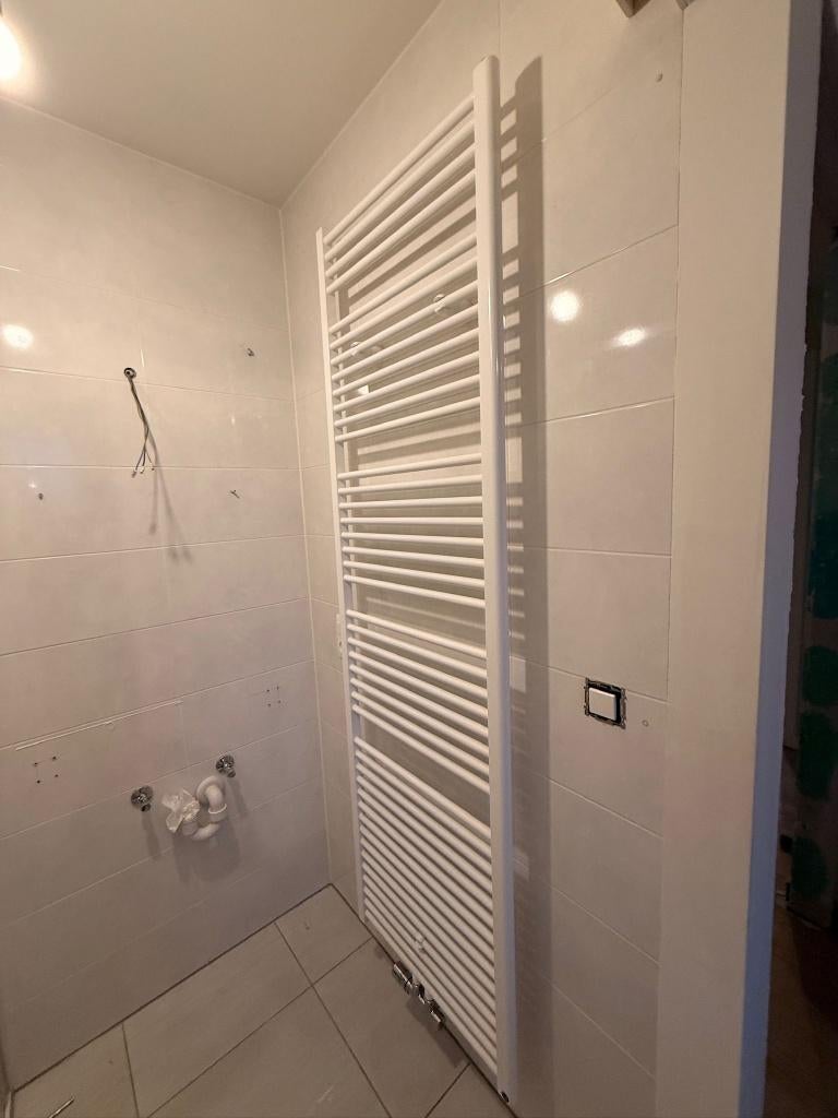 Handdoekradiator - (b)60 x  (h)150 cm x (d)10 cm, Huis en Inrichting, Badkamer | Badkamermeubels, Zo goed als nieuw, Overige typen