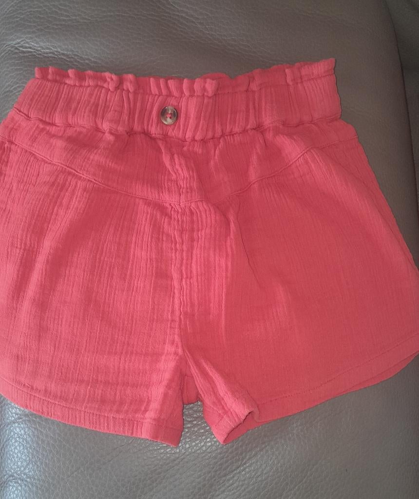 shortje, Kinderen en Baby's, Kinderkleding | Maat 110, Ophalen of Verzenden, Zo goed als nieuw