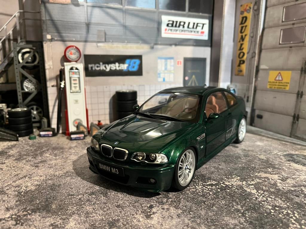 1:18 BMW M3 E46 - neuve dans sa boite, Hobby & Loisirs créatifs, Voitures miniatures | 1:18, Enlèvement ou Envoi, Comme neuf, Voiture
