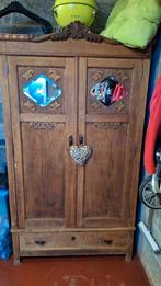 Oud Vintage Olmkast, Enlèvement