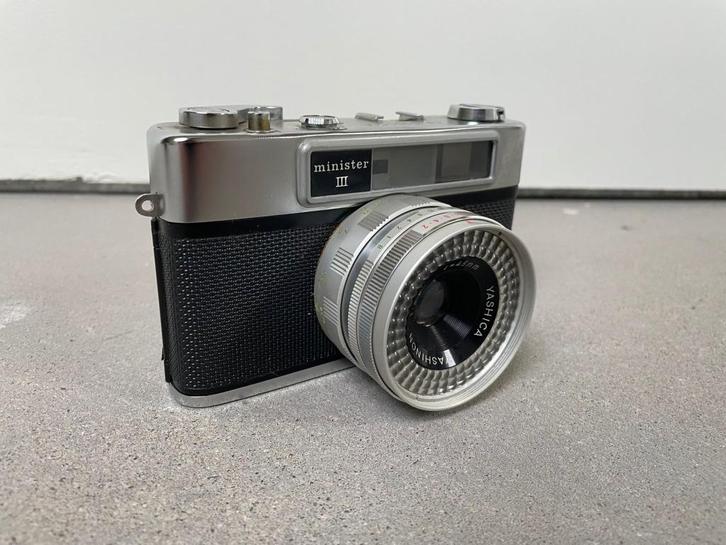 Yashica minister III, TV, Hi-fi & Vidéo, Appareils photo analogiques, Comme neuf, Reflex miroir, Enlèvement