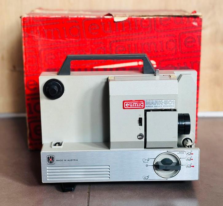 Projecteur de film Eumig Mark 502D, Collections, Appareils photo & Matériel cinématographique, Projecteur, Enlèvement ou Envoi