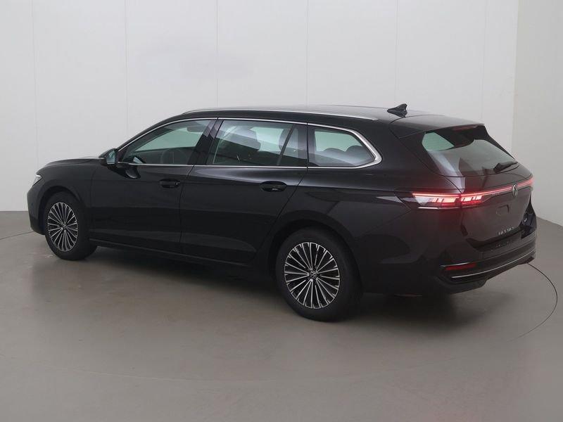 Volkswagen Passat Variant 1.5 eTSI Elegance 150 AT, Auto's, Automaat, 4 cilinders, 1573 kg, Overige bekleding
