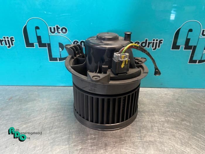 Kachel Ventilatiemotor van een Ford Transit Connect (Transit, Auto-onderdelen, Overige Auto-onderdelen, Ford, Gebruikt, 3 maanden garantie