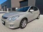 Hyundai i30 2010 1.6 diesel, Auto's, Hyundai, Voorwielaandrijving, Zwart, 4 cilinders, Bruin