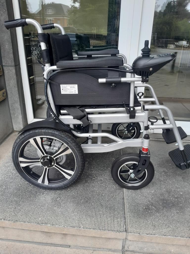 Chaise roulante électrique État neuf Wheelchair pliable pmr, Enlèvement ou Envoi, Pliant, Fauteuil roulant électrique