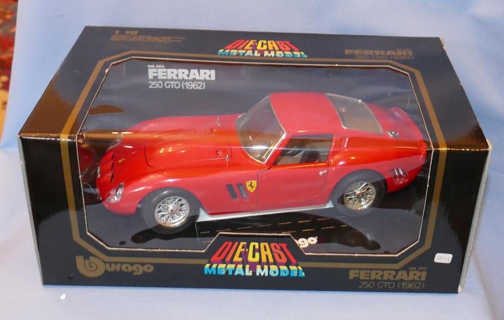 Stockverkoop Bburago 1/18 : Ferrari 250 GTO, Hobby en Vrije tijd, Verzenden, Nieuw, Auto, Burago