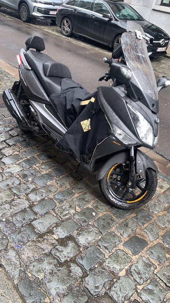 Mooie Sportieve Sym Joymax 125i,abs…in topstaat, Fietsen en Brommers, Scooters | SYM, Zo goed als nieuw, Overige modellen, Benzine