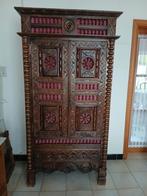 Armoire bretonne avec deux chaises, Enlèvement