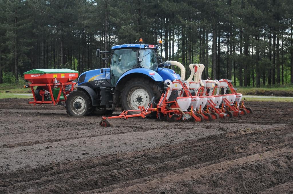 Semoir à maïs Gaspardo 8 R avec engrais pour semis frontal, Articles professionnels, Enlèvement, Cultures, Semer, Planter ou Lever