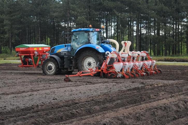 Semoir à maïs Gaspardo 8 R avec engrais pour semis frontal, Articles professionnels, Agriculture | Outils, Cultures, Élevage, Semer, Planter ou Lever