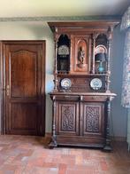 Antieke kasten met bijhorende meubels, Enlèvement