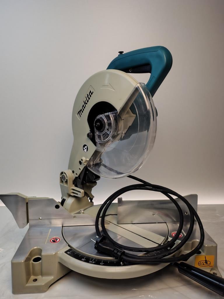 Makita LS1040N Afkortzaag 260mm + Extra Trend Zaagblad Zgan, Doe-het-zelf en Bouw, Gereedschap | Zaagmachines, Zo goed als nieuw