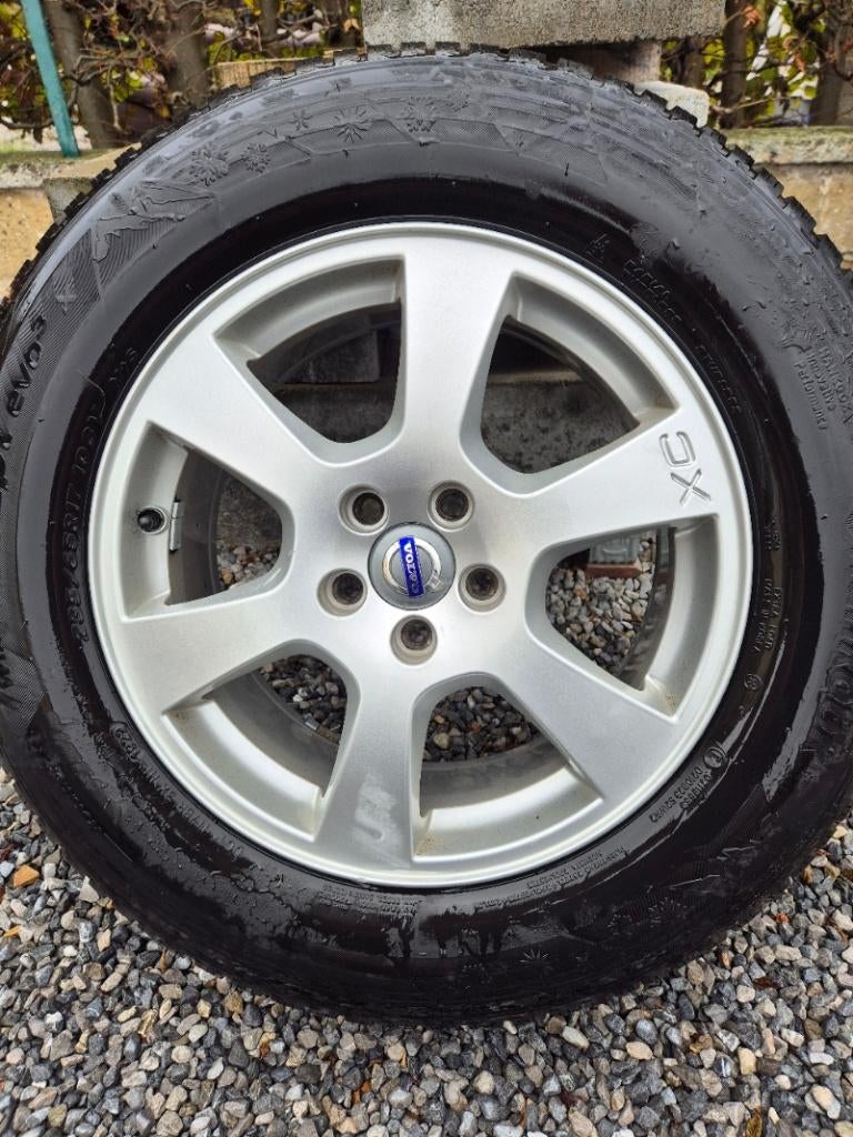 Jantes hiver VOLVO XC 40, Pneus hiver, Véhicule de tourisme, 17 pouces, Enlèvement
