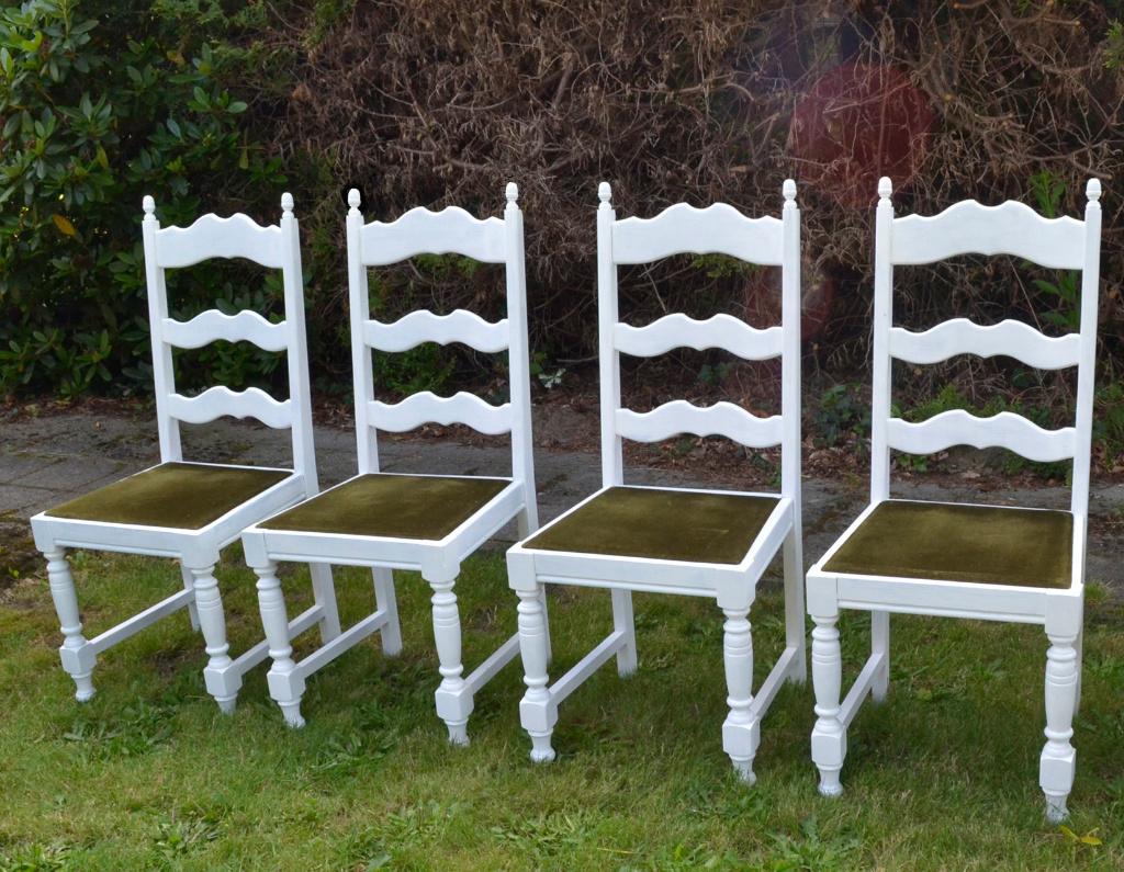 4 witte houten stoelen, Huis en Inrichting, Stoelen, Gebruikt, Vier, Hout, Stof, Wit, Ophalen
